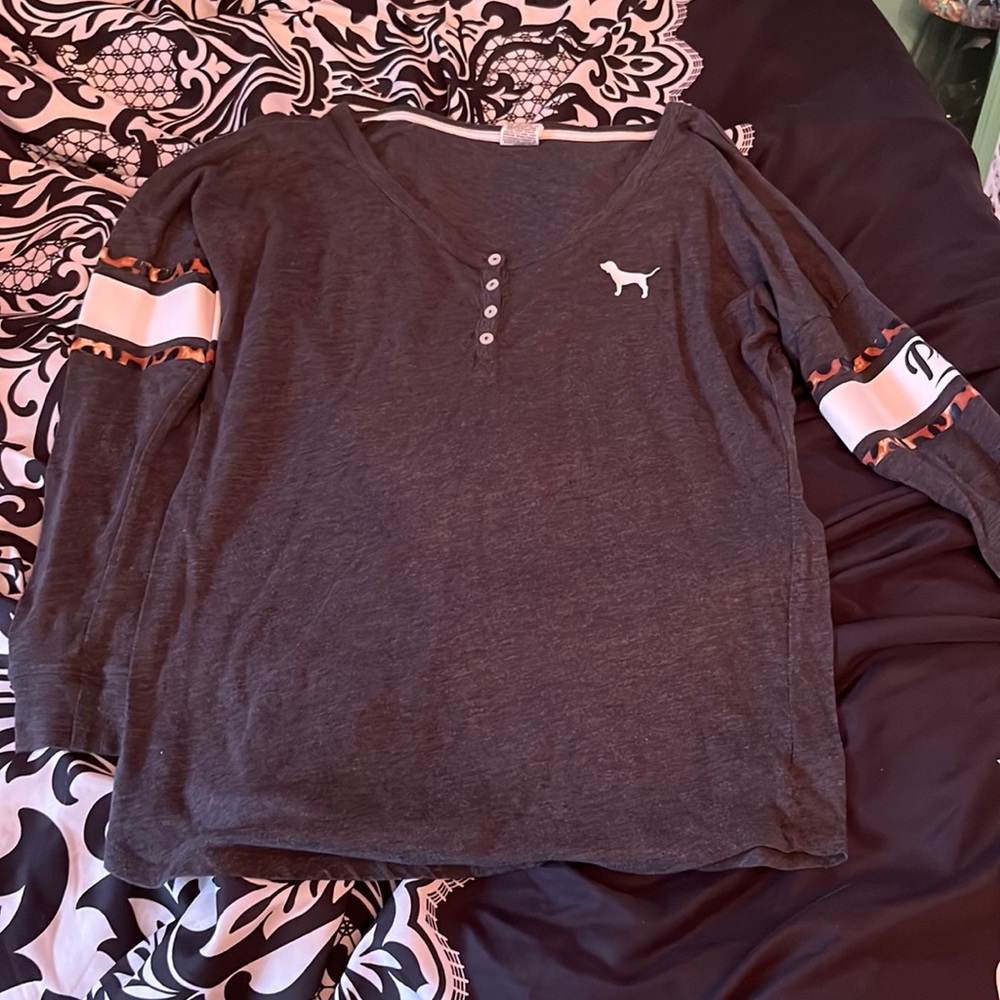 PINK Victoria’s Secret xs long sleeve